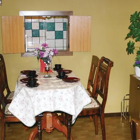 2 Bedroom Gorgeous In Fischbach